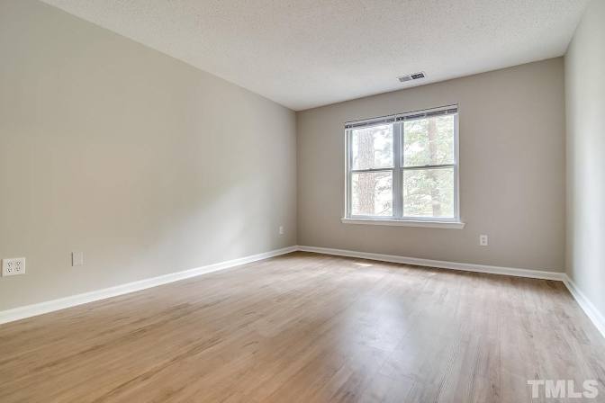 Alcove Rooms's room