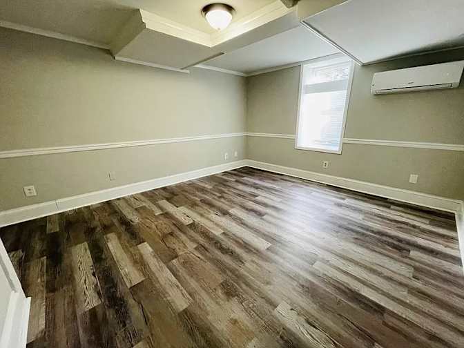 Alcove Rooms's room