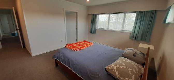 Ken's room