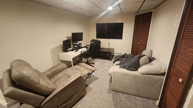 Tom Bauer's room