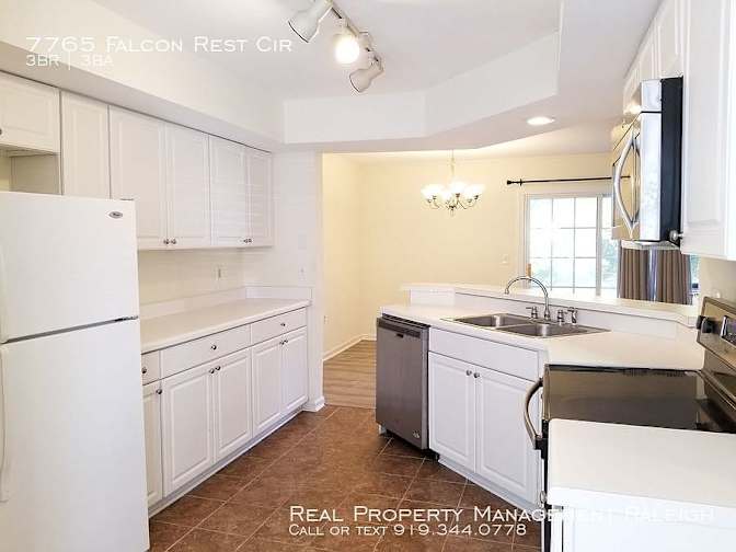 Alcove Rooms's room