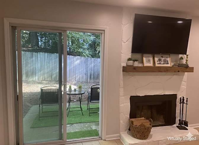 Alcove Rooms's room
