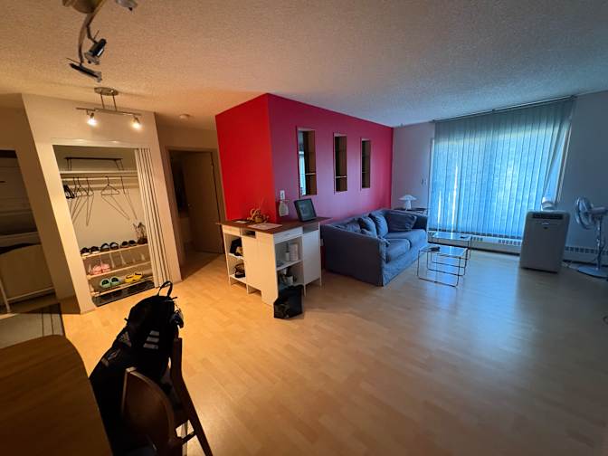 C-aira Stucklschwaiger's room