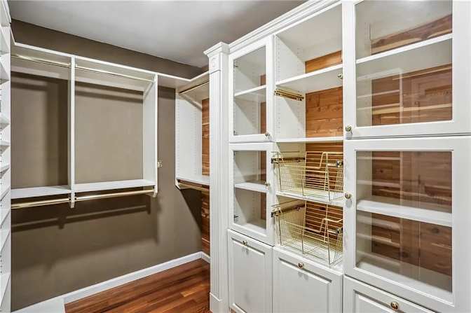Alcove Rooms's room
