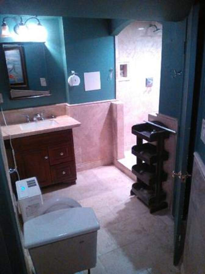 Geoffrey H's room