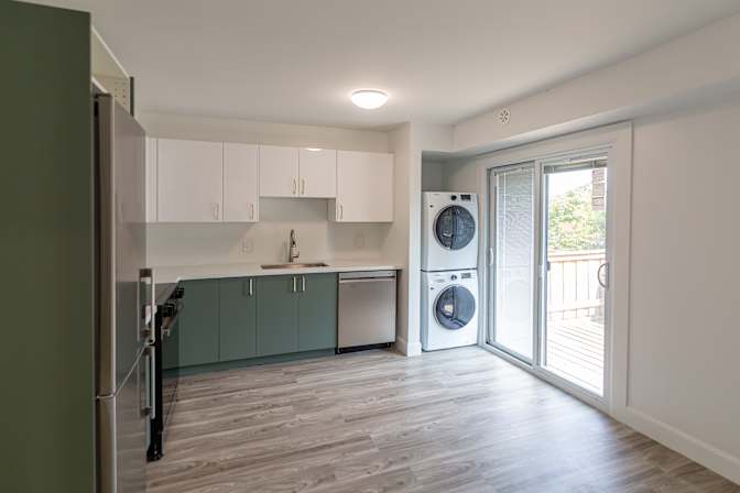 Linda Astafanos's room