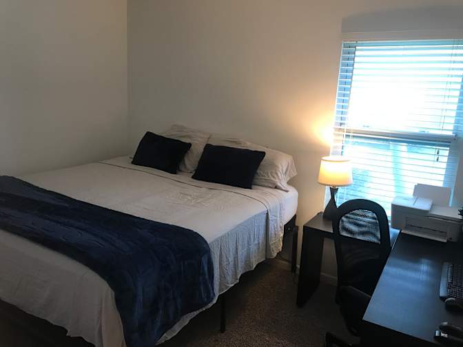 Raul MaxBrown's room