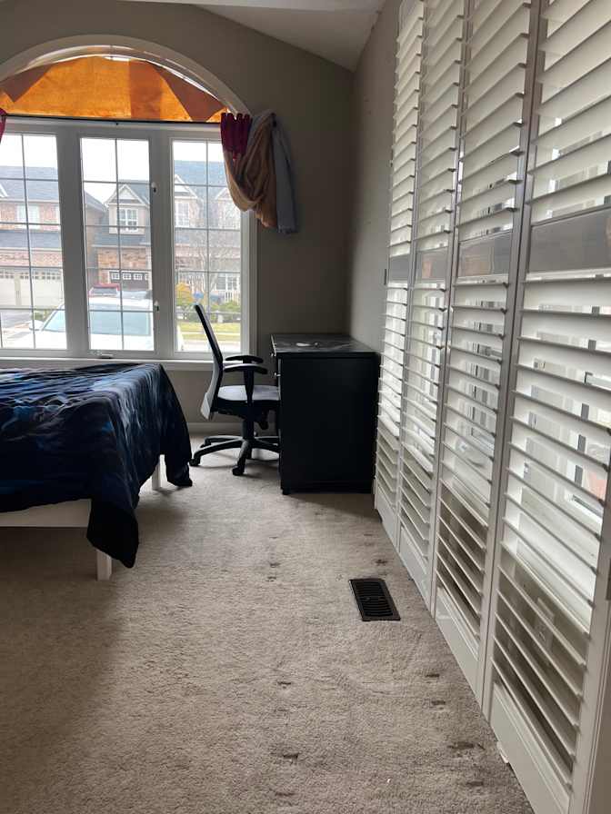 rahul mehra's room