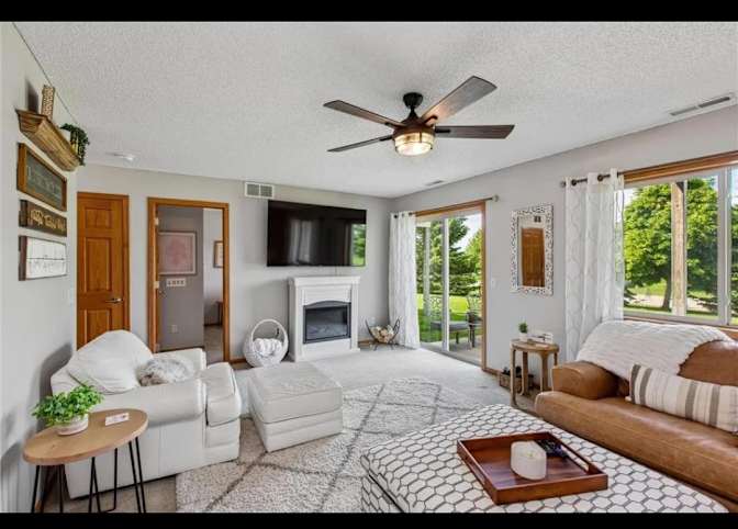 Damon Bates's room