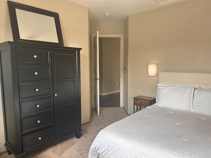 Stacie Eiras's room