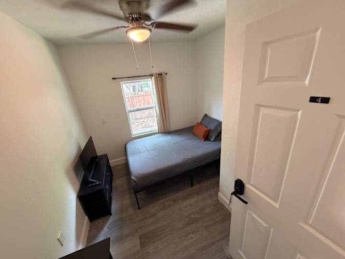 PadSplit's room