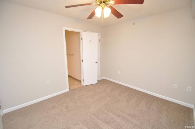 Alcove Rooms's room
