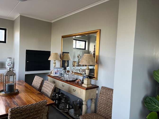 JAMES THOMPSON's room