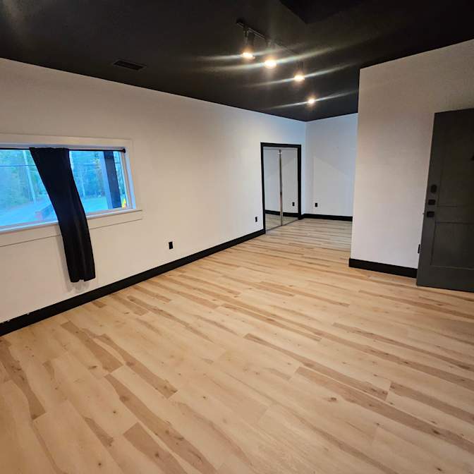 PIE Rentals's room