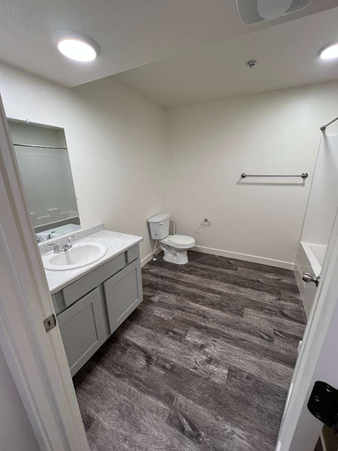 Elle Sanders's room