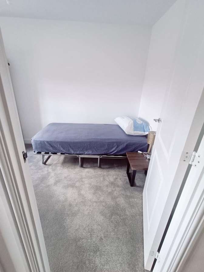 Asim sheikh's room