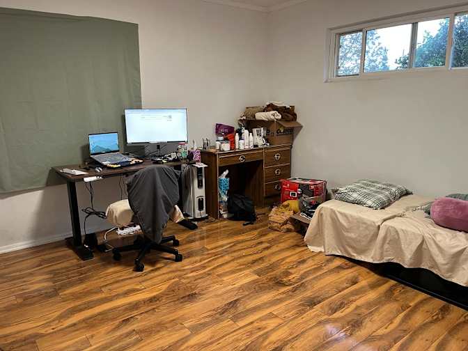Siyan Wen's room