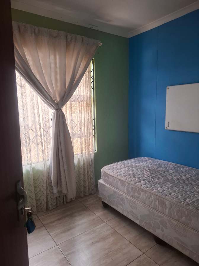 Bulelwa Thomas's room