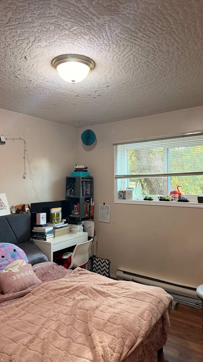 Jasleen Sra's room