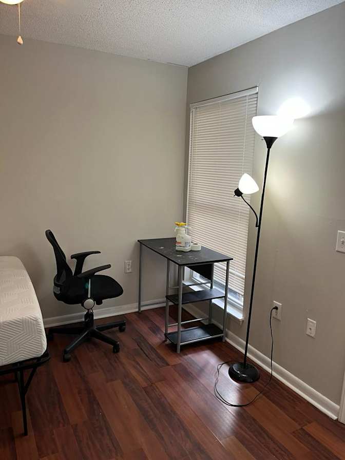 Alcove Rooms's room
