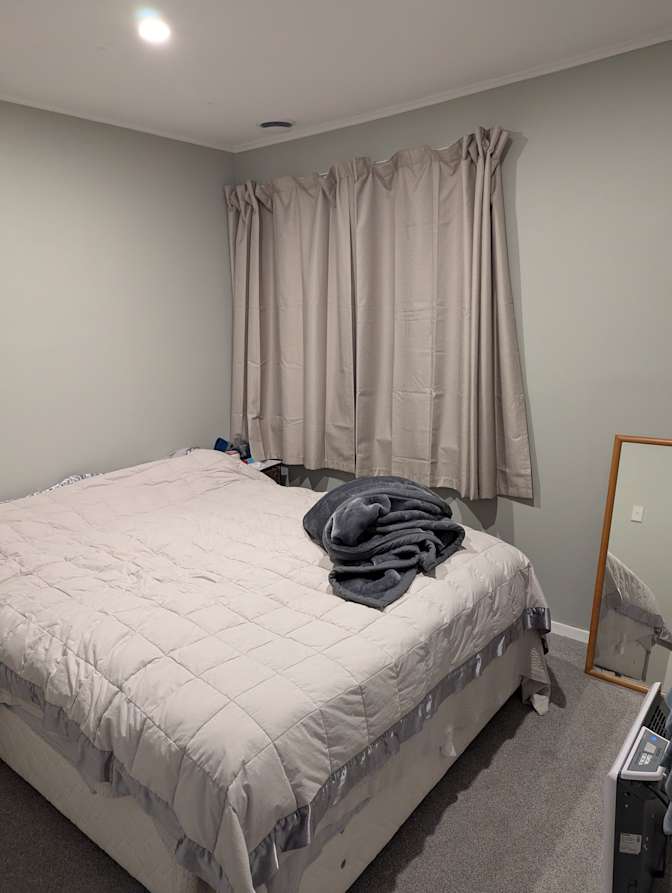 Ben Hard's room