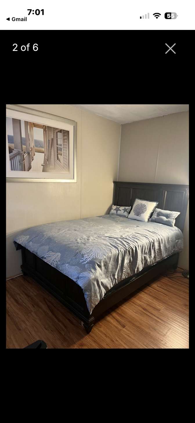 ALEJANDRA HERRERA's room