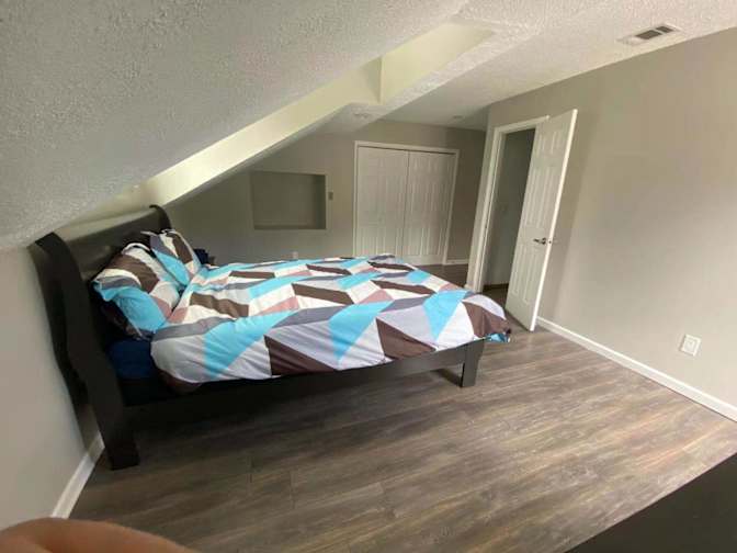 Jun's room
