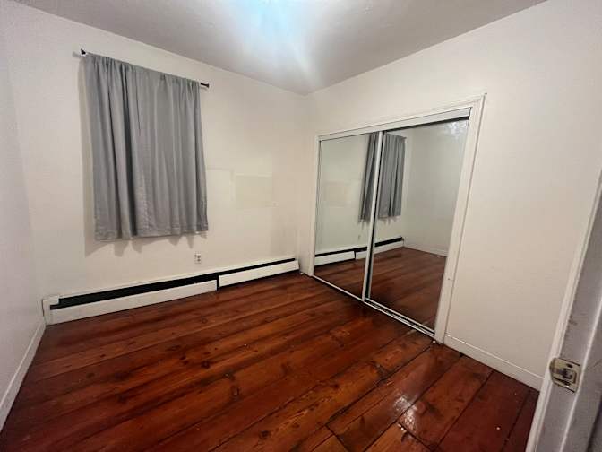 Felicity's room