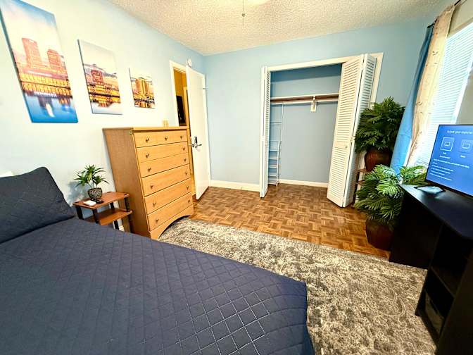Shawn Harris's room