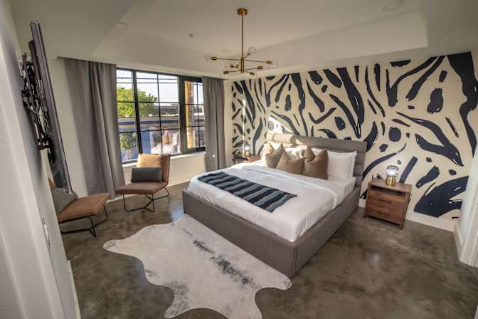 Leda C McDaniel's room