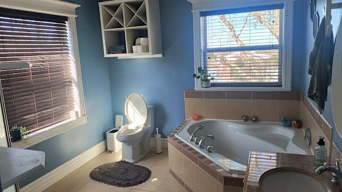 paul's room