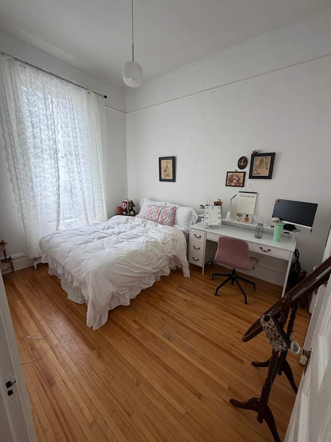 Samantha's room