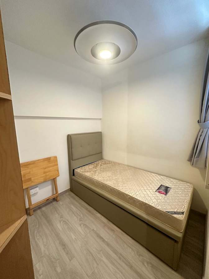 Roy Tay's room