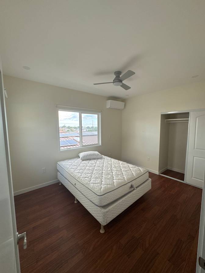 elliott's room