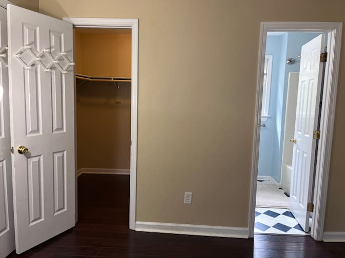 Ei's room