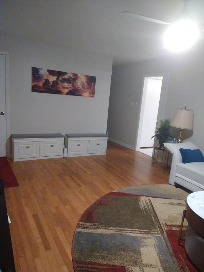 Alcove Rooms's room