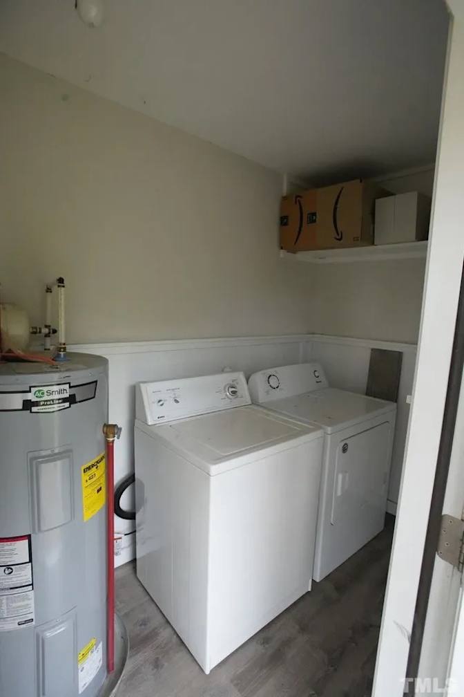 Alcove Rooms's room