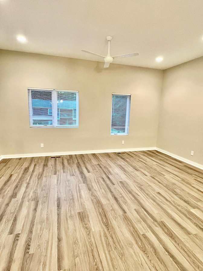 Alcove Rooms's room