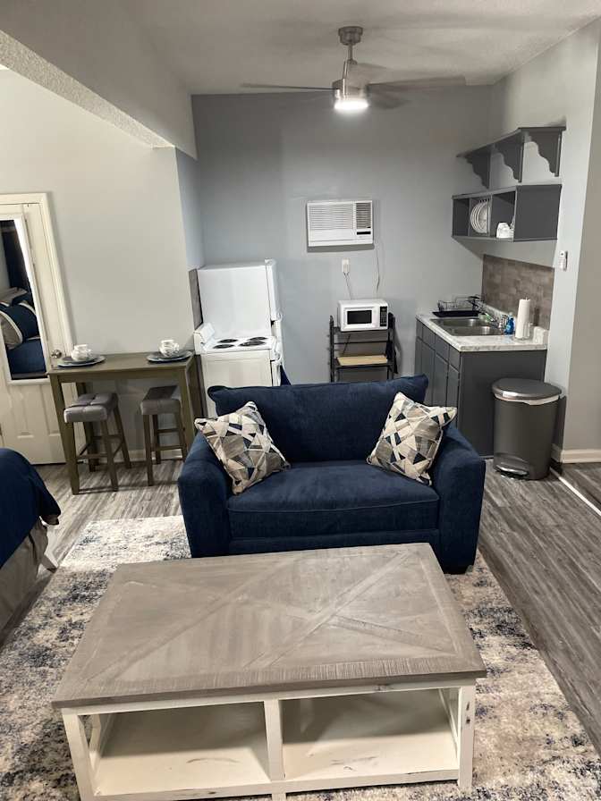 Truluv's room