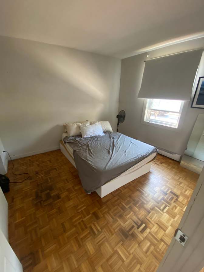 Iszac roy's room