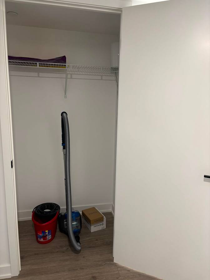 Emre's room
