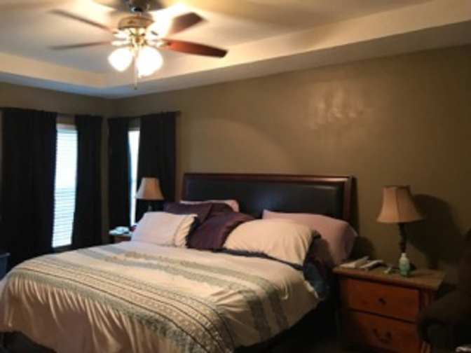 Alcove Rooms's room