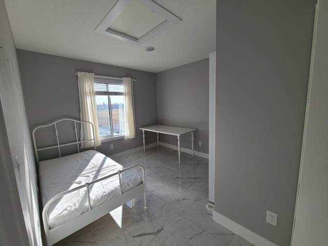 Yuna's room