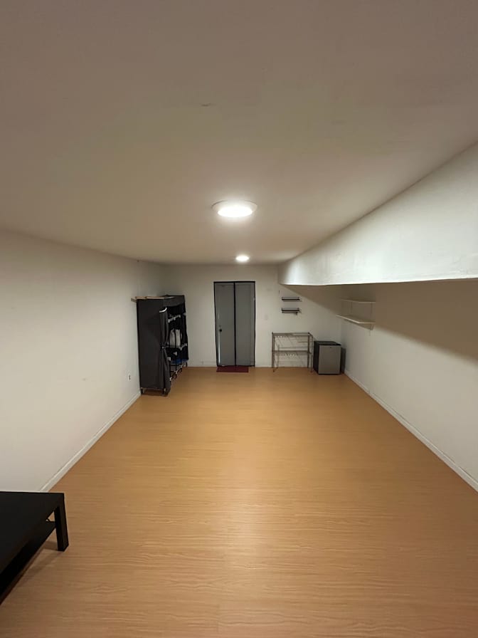 Jose's room