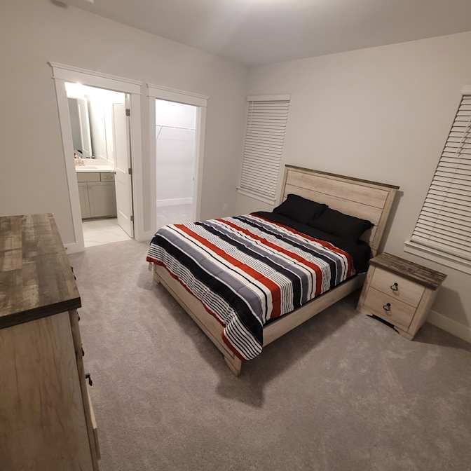 Ken's room