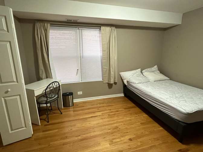 Geno's room