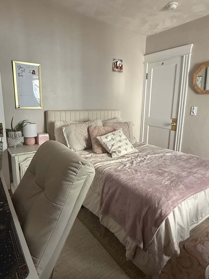 Vangie's room