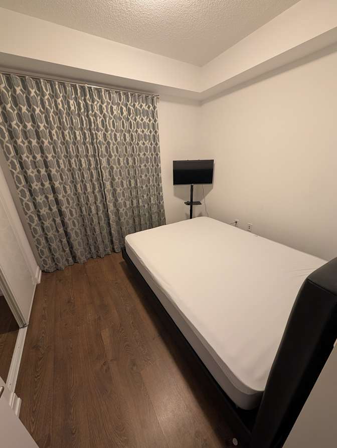 Dhruve's room