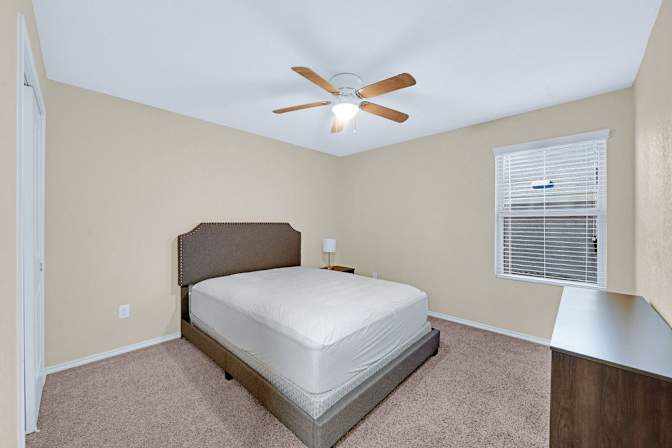 Raul's room