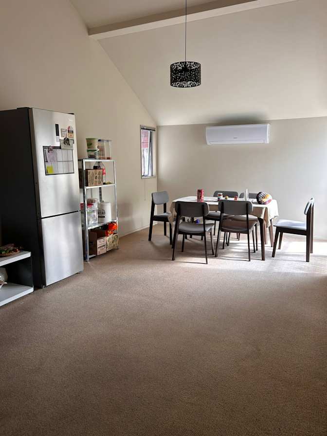 Priya Fernandes's room